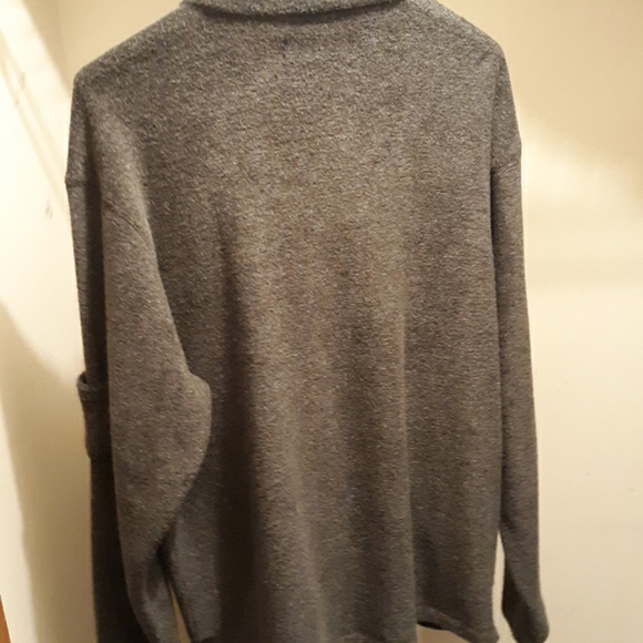 Nice pullover - Picture 4 of 4